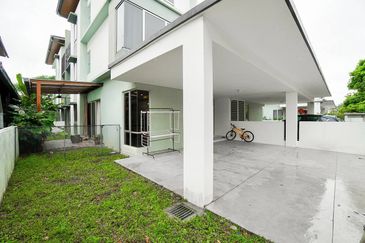 Parkfield Residences, Tropicana Heights