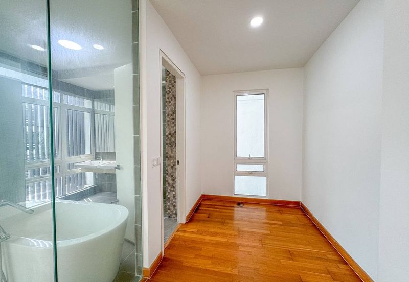 Duta Villa, Presint 14