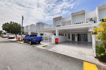 HIJAYU 3B @ BANDAR SRI SENDAYAN