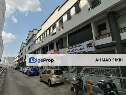 3 Storey Shop Lot Kompleks Diamond Bangi, Selangor, Bangi