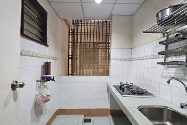 Pangsapuri Sri Pelangi