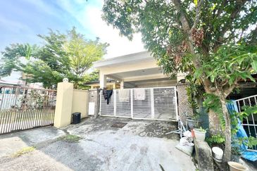 Taman Saujana Puchong