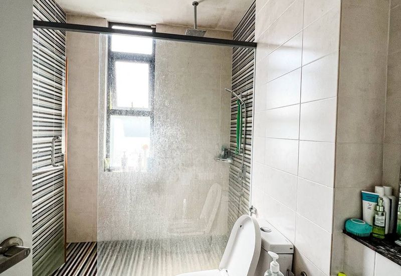 Summerglades, Perdana Lakeview West