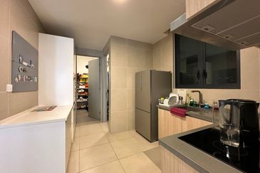 KL Gateway Premium Residence