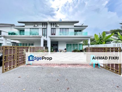 Three Storey Semi Detached Taman 1080 Residence Puncak Saujana Kajang, Selangor, Kajang