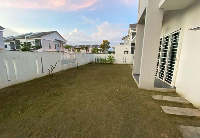 Laman Delfina @ Nilai Impian