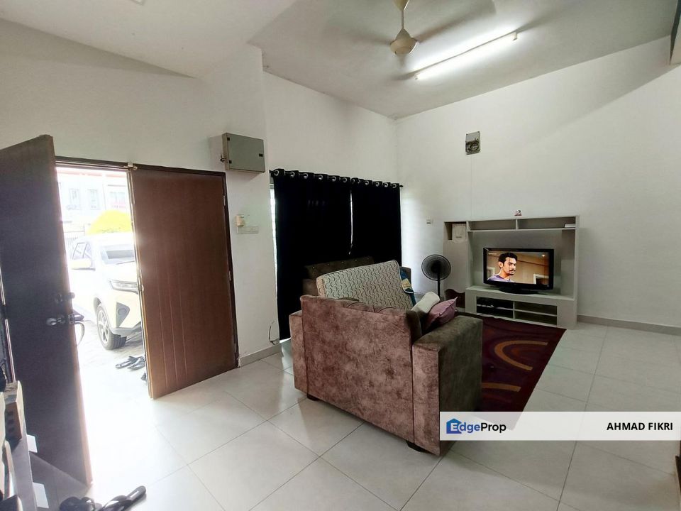 Double Storey Terrace (Intermediate) Taman Desa Seri Vista, Bandar Baru Salak Tinggi, Sepang, Selangor, Sepang