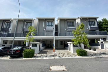 Crescent Park Townvilla