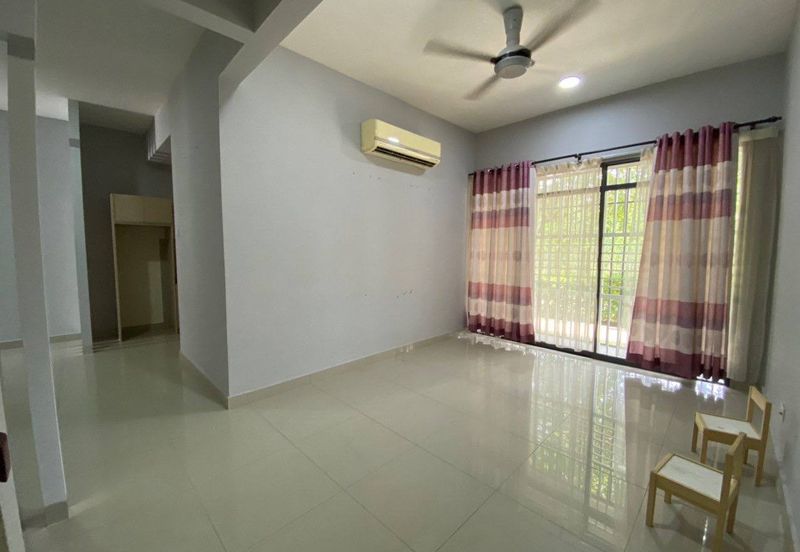 Crescent Park Townvilla