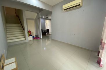 Crescent Park Townvilla