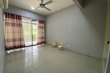 Crescent Park Townvilla