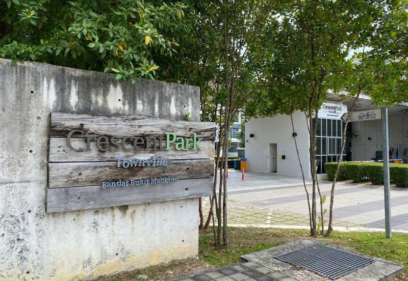 Crescent Park Townvilla