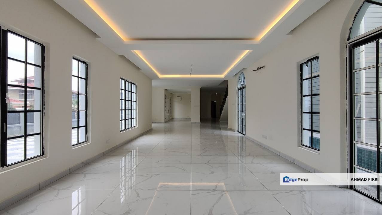 Two and Half Storey Luxury Bungalow Kota Damansara with Pool, Selangor, Kota Damansara