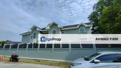 Two and Half Storey Luxury Bungalow Kota Damansara with Pool, Selangor, Kota Damansara