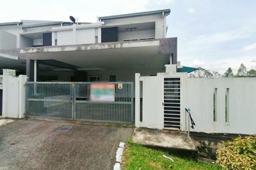 NILAI IMPIAN (LAMAN DELFINA)