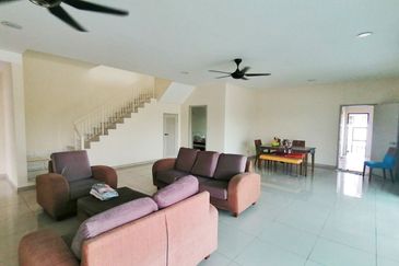 NILAI IMPIAN (LAMAN DELFINA)