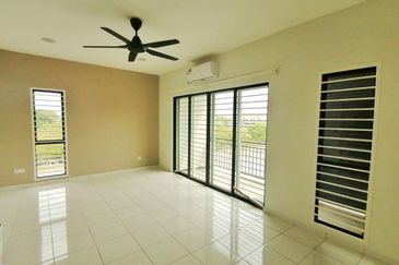 NILAI IMPIAN (LAMAN DELFINA)