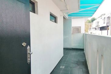 NILAI IMPIAN (LAMAN DELFINA)