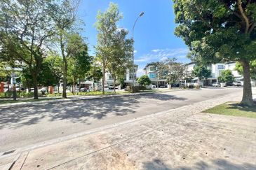 Parkfield Residences, Tropicana Heights