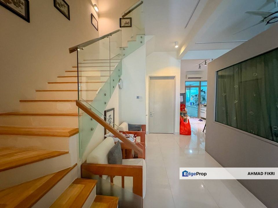 Three Storey Superlink (Apicalia) D’ Island Residence Taman Tasik Puchong, Selangor, Puchong