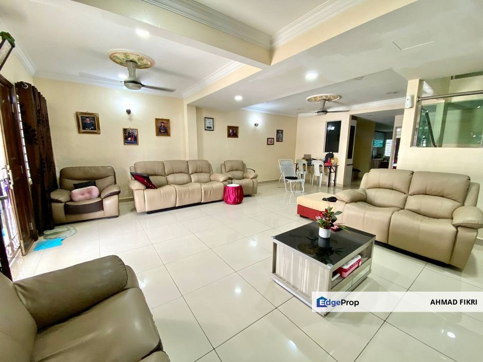 [ RENOVATED WITH APPROVAL ] Double Storey Terrace House Taman Kajang Utama Kajang, Selangor, Kajang