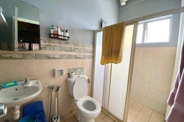 Pangsapuri Damai Mewah B