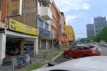 Jalan Sentul