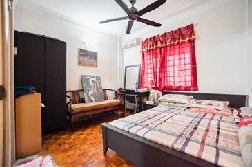 Sri Puteri (Earls Court), Ukay Perdana