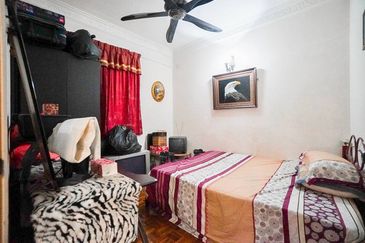 Sri Puteri (Earls Court), Ukay Perdana