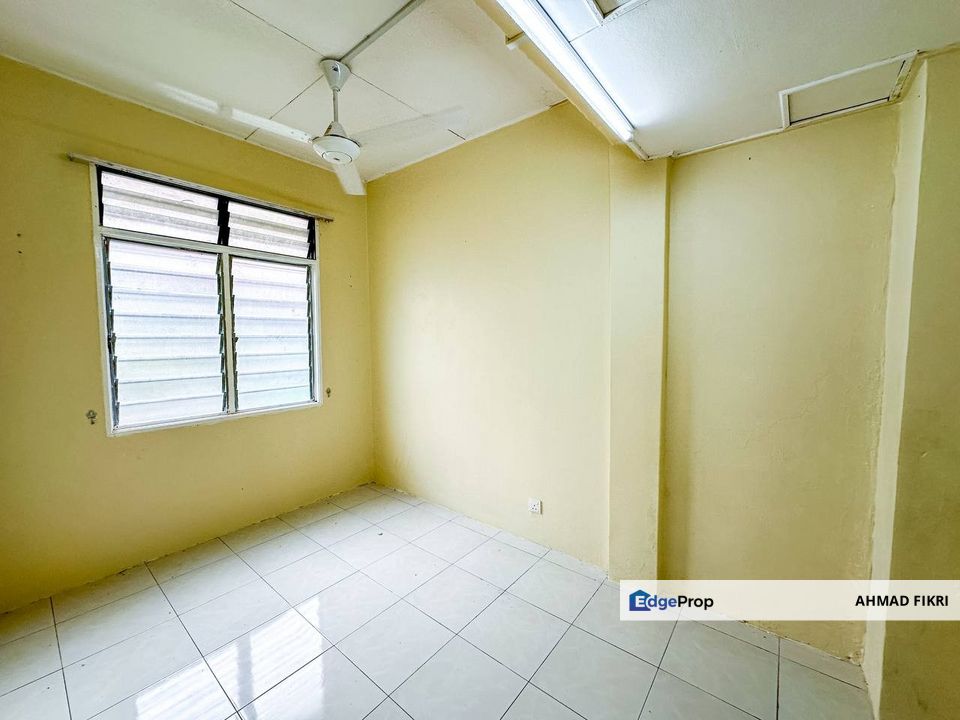Taman Salak Perdana Bandar Baru Salak Tinggi [ END LOT ] Double Storey Terrace House, Selangor, Sepang