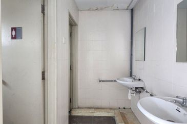 Laman Seri Business Park