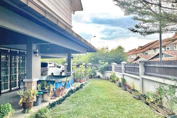 Avenue 2, Lake Valley