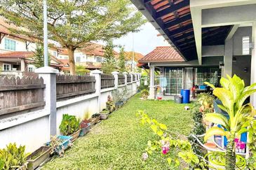 Avenue 2, Lake Valley