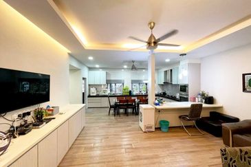 Avenue 2, Lake Valley