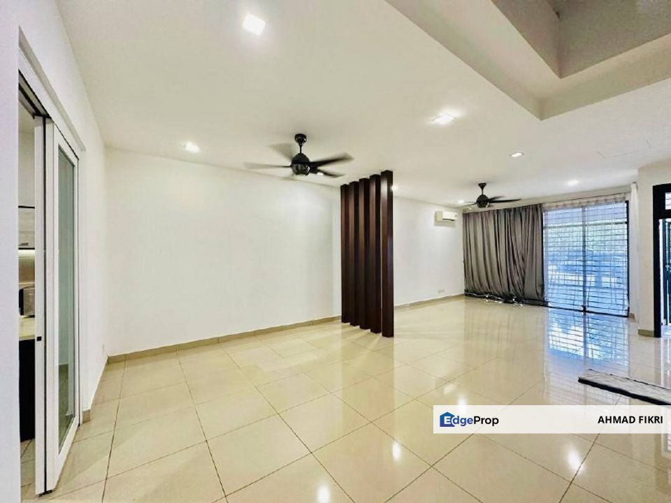 Double Storey Terrace House Laman Glenmarie Phase 1 Shah Alam Selangor, Selangor, Glenmarie