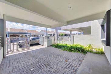 Albury at Mahkota Hills