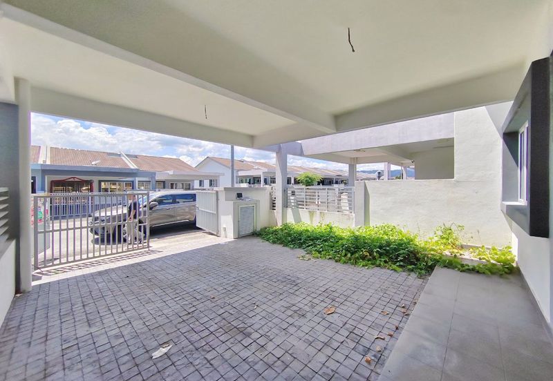 Albury at Mahkota Hills