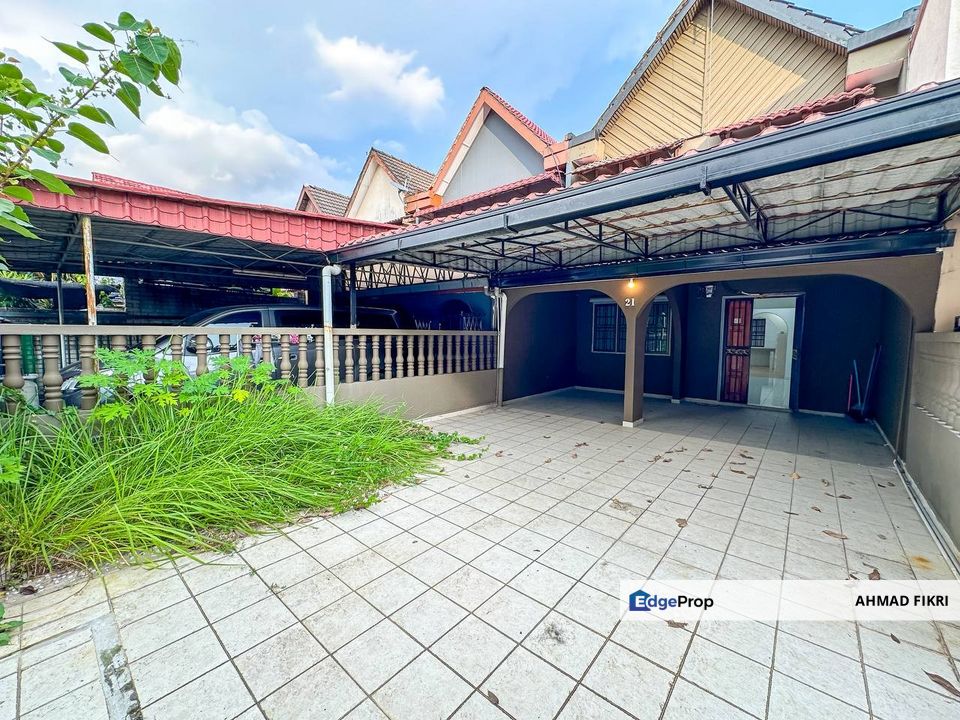 Double Storey Terrace House Jalan Gembala Seksyen 19 Shah Alam, Selangor, Shah Alam
