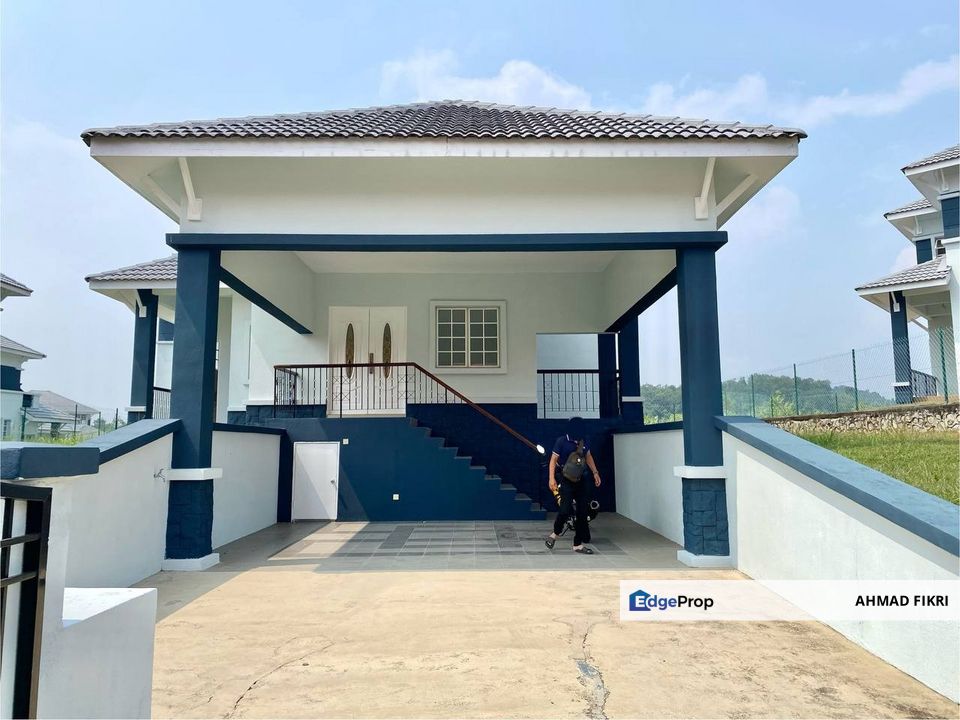 Bungalow Desa Anjung Putra, Sg Merab Kajang (Near Putrajaya), Selangor, Kajang