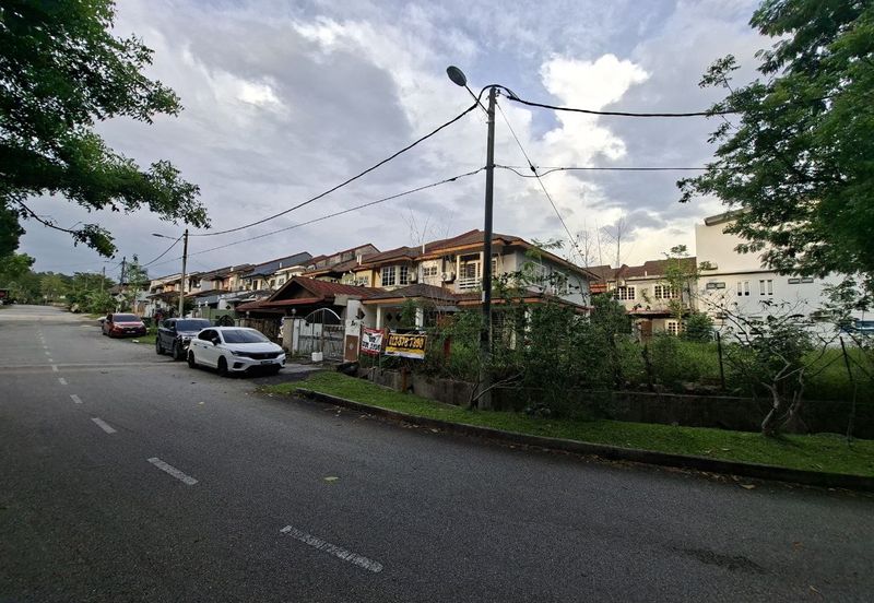 Taman Saujana Puchong