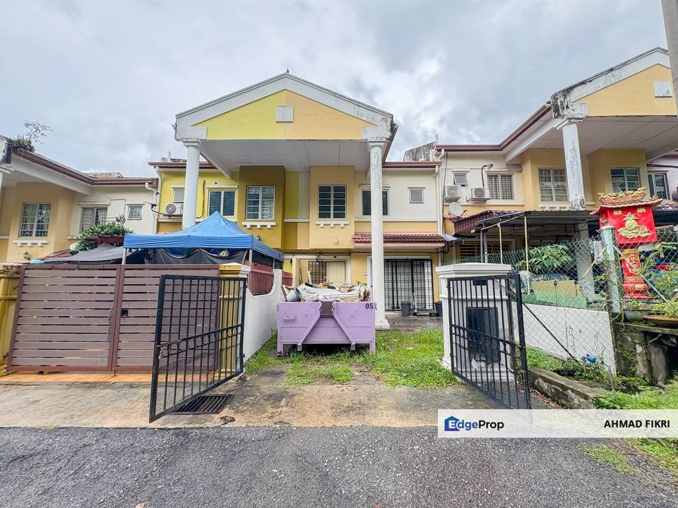 Taman Bukit Emas [ FACING OPEN ] Double Storey Terrace House Seri Kembangan Selangor, Selangor, Seri Kembangan