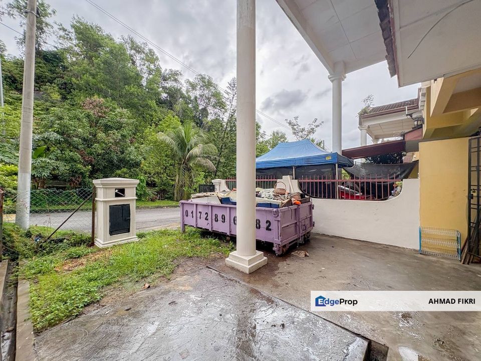 Taman Bukit Emas [ FACING OPEN ] Double Storey Terrace House Seri Kembangan Selangor, Selangor, Seri Kembangan