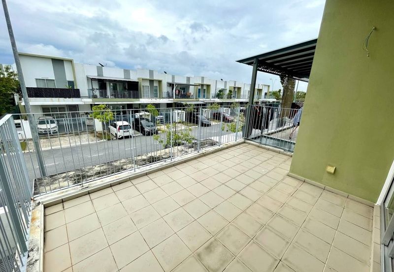 Casa Wood @ Cybersouth