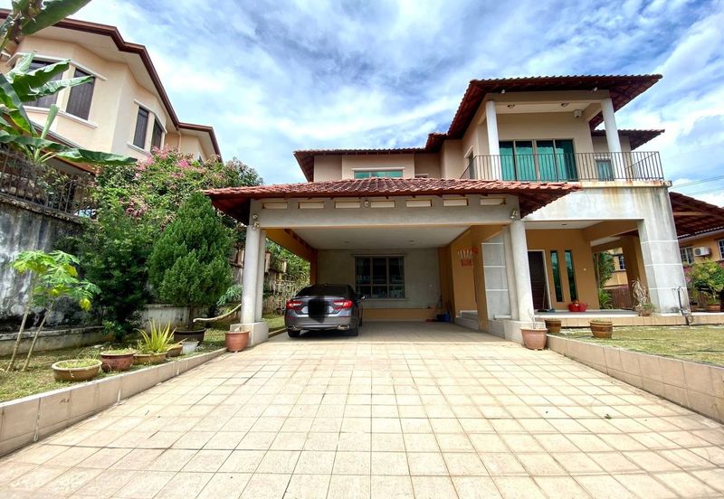 Putra Hill Residency