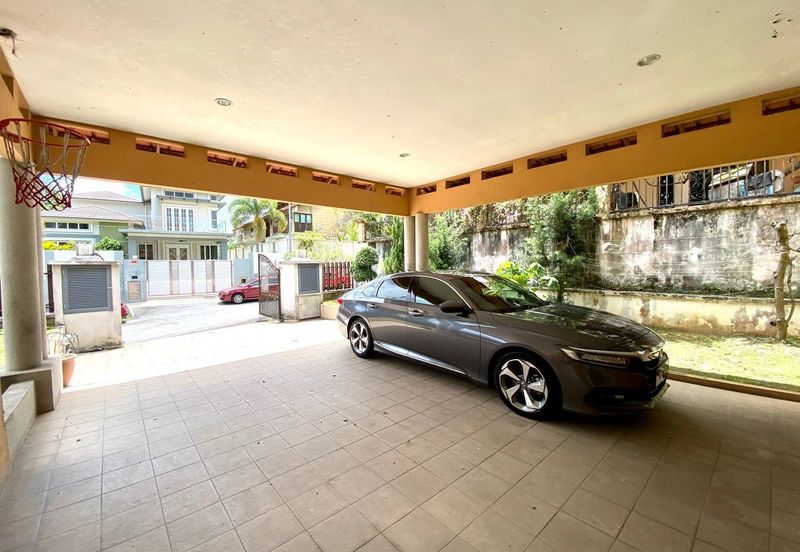 Putra Hill Residency