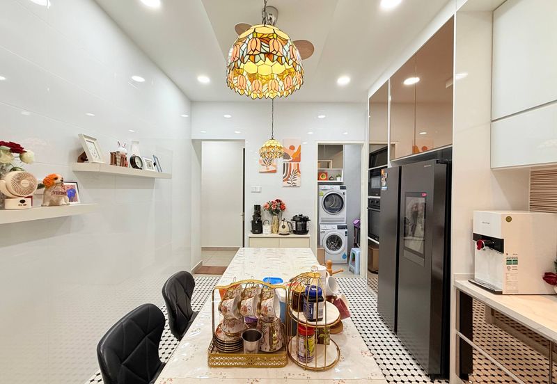 The Mulia Residences CyberjayaThree Storey Terrace House 