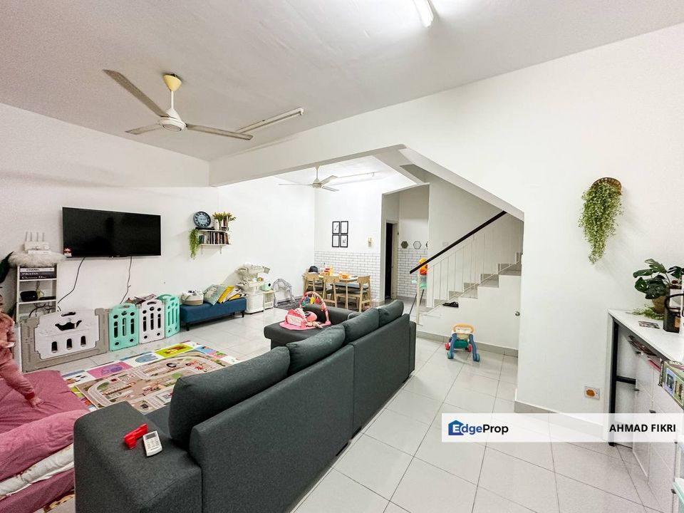 Taman Pelangi Semenyih 2 [ OAKBERRY ] Double Storey Terrace House Semenyih. , Selangor, Semenyih