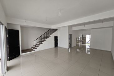 Verna Lake Villas @ Serene Heights