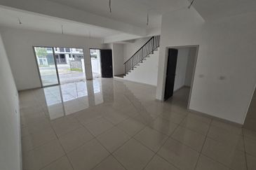 Verna Lake Villas @ Serene Heights