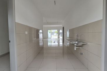 Verna Lake Villas @ Serene Heights